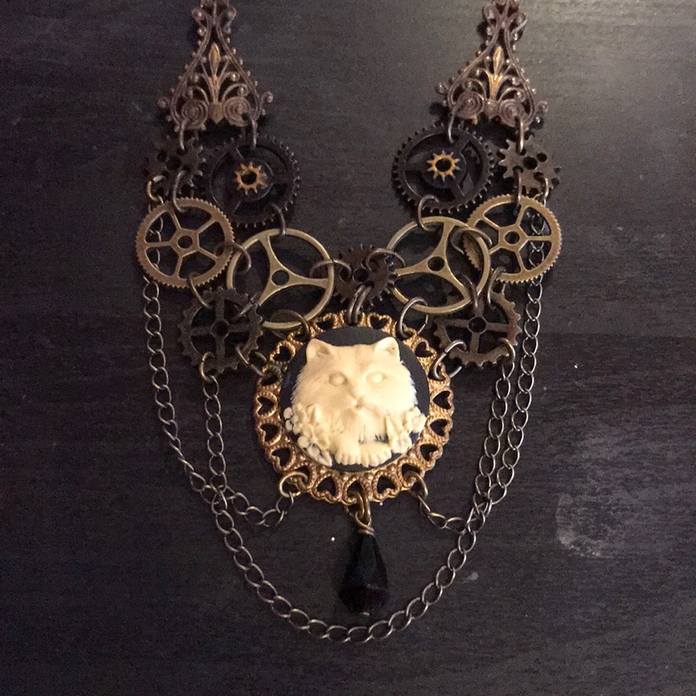 Gears with cat necklace!